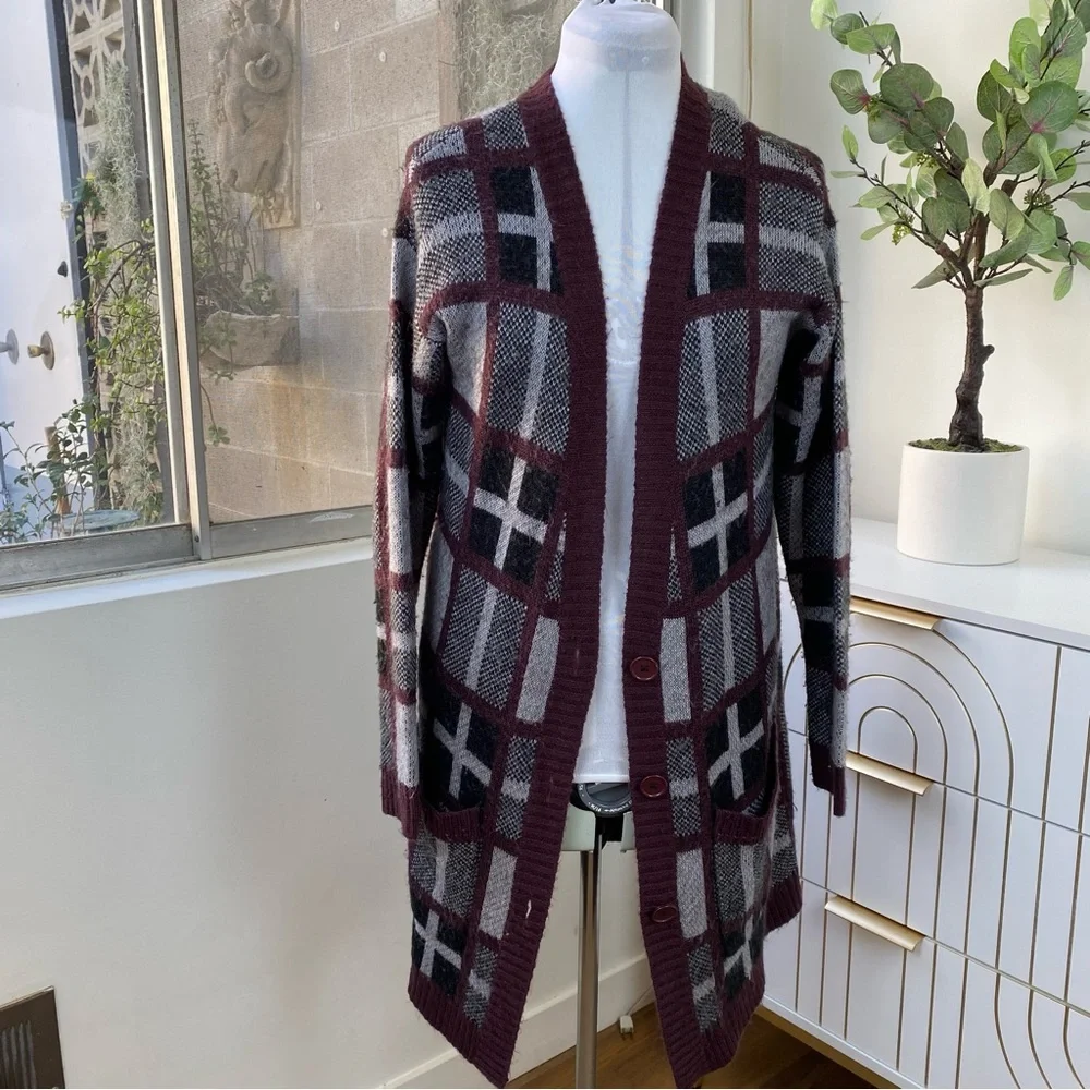 ✨Warm & Fuzzy Sweater Set (3)✨: Cupcakes & Cashmere S + Madewell M + Sundry M - Picture 2 of 16